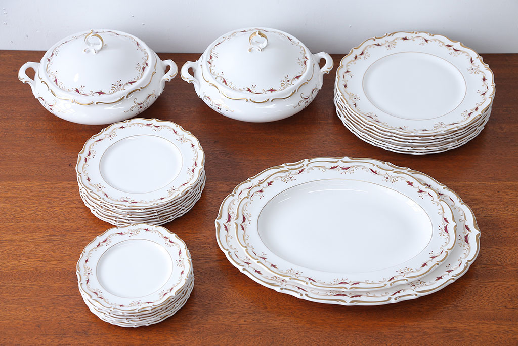 ロイヤルドルトン（Royal Doulton）　STRASBOURG　洋食器セット